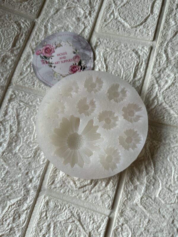 Daisy Land Floral Mold