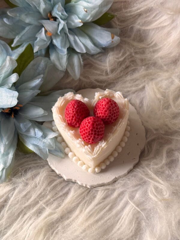 Heart Cake Candle - Image 2