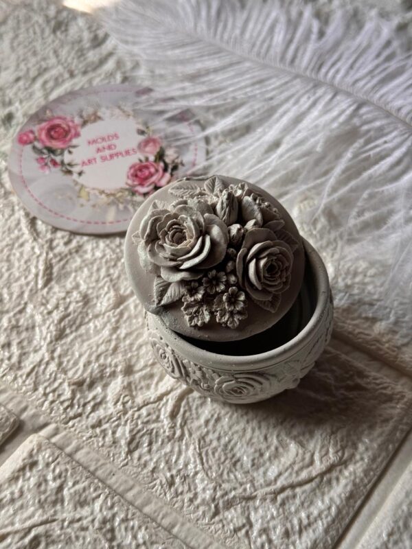 floral trinket box -round - Image 3